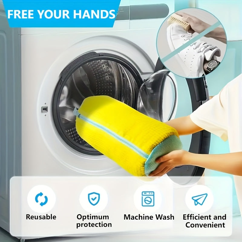 SNEAKSAFE - Heavy-duty shoe washing machine bag with protective lining and secure zipper closure