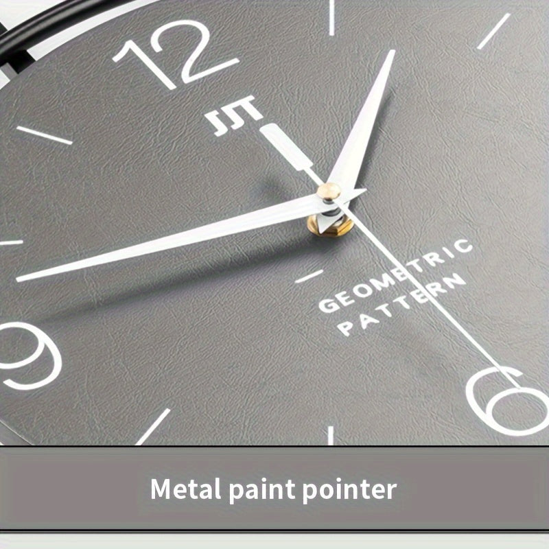QUIETNORD - Silent Scandinavian wall clock with minimalist iron frame design