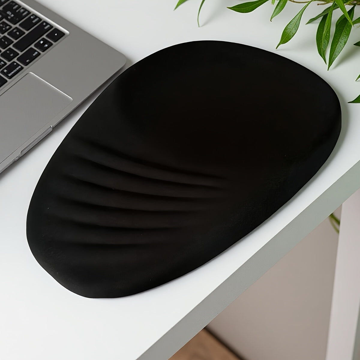 SPOOKREST – Ergonomic Wrist Mouse Pad