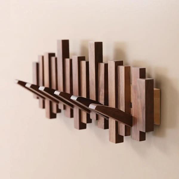 PIANOVEX – Klavier-inspirierte Wandgarderobe mit klappbaren Haken
