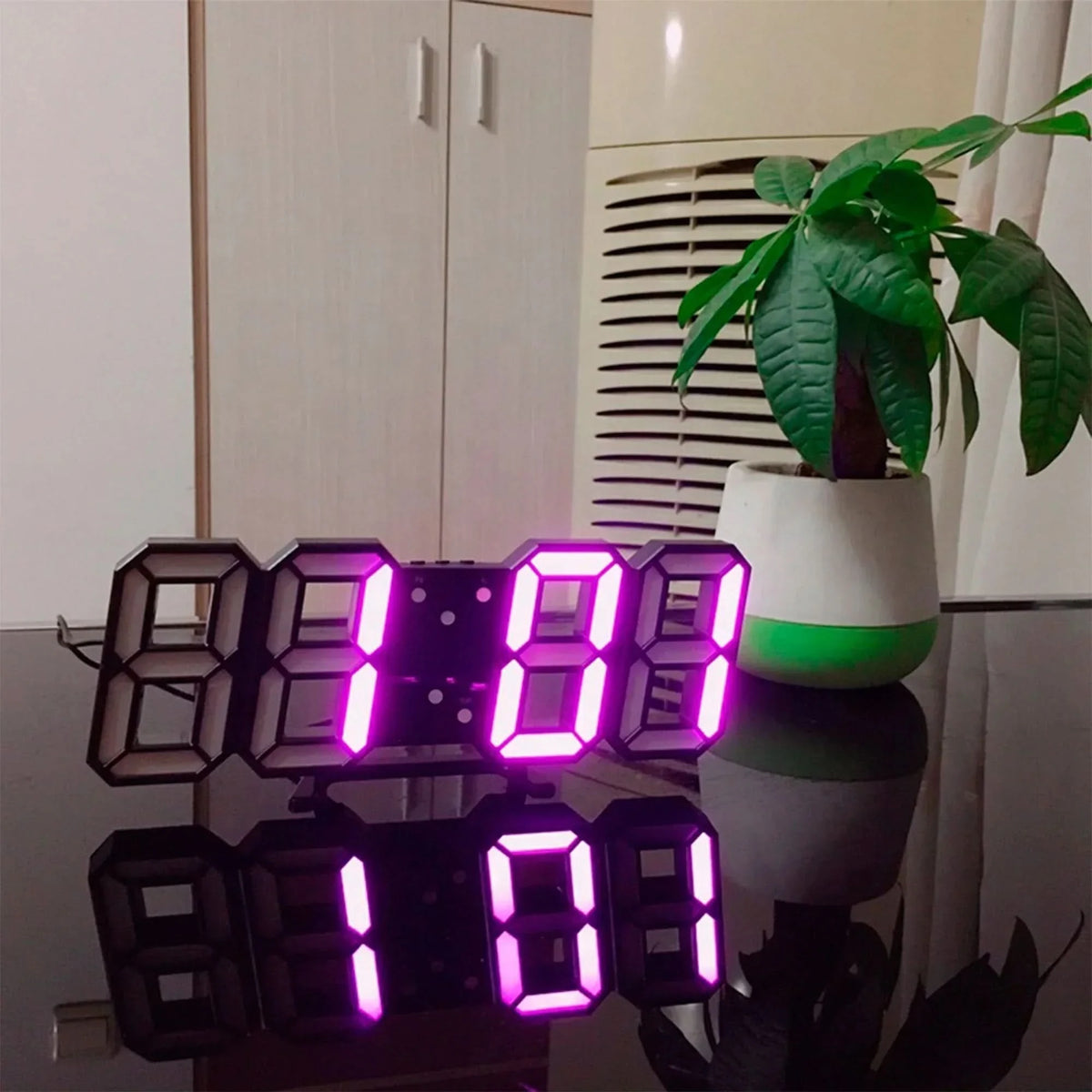 DIGILORA – Orologio da parete LED 3D per un'atmosfera d'interni audace