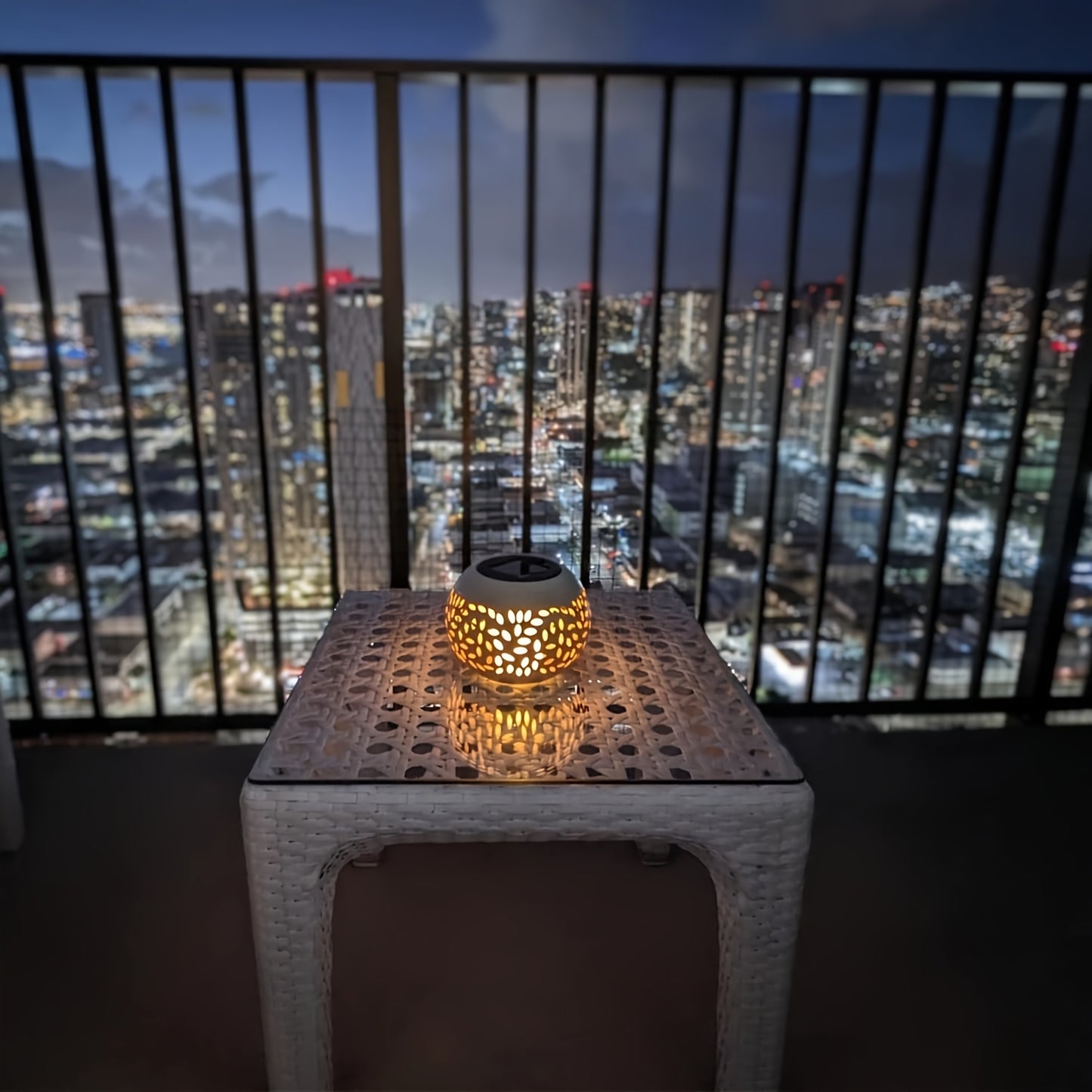 SOLGUARD – Motion Sensor Solar Table Lamp