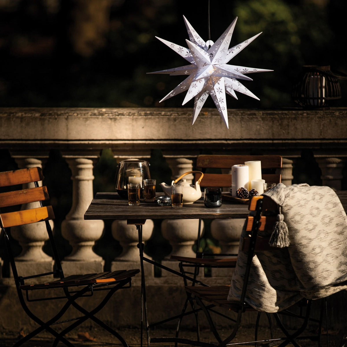 SNOWASTRA – Christmas Star Light for Elegant Outdoor Displays