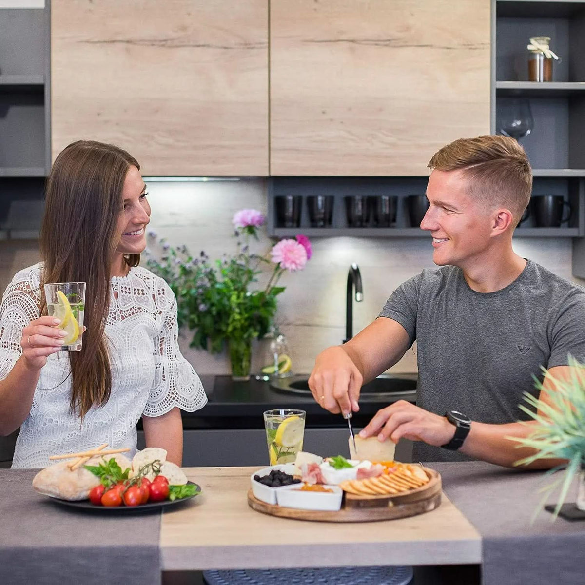 SERVELLE – Cheese Board & Knife Set for Effortless Hosting