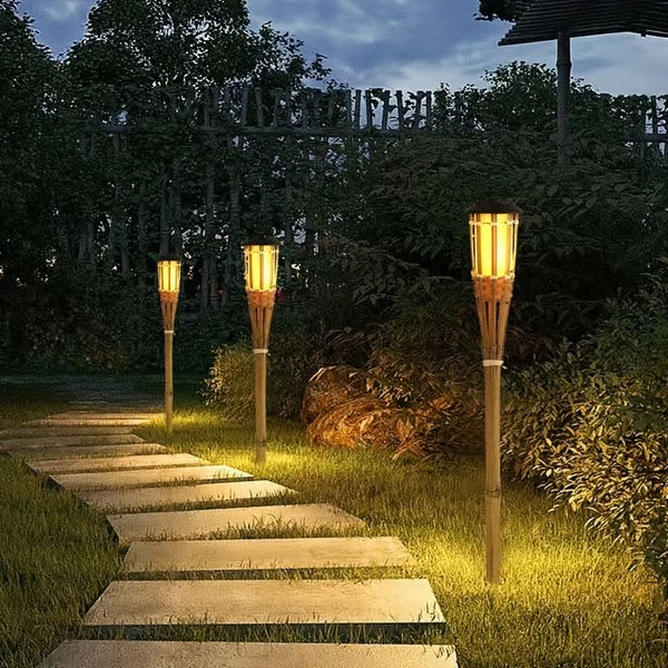 TIKIGLOW - Solarbetriebene Bambus-LED-Flammenlichter für warme Außenatmosphäre und Gartendekor
