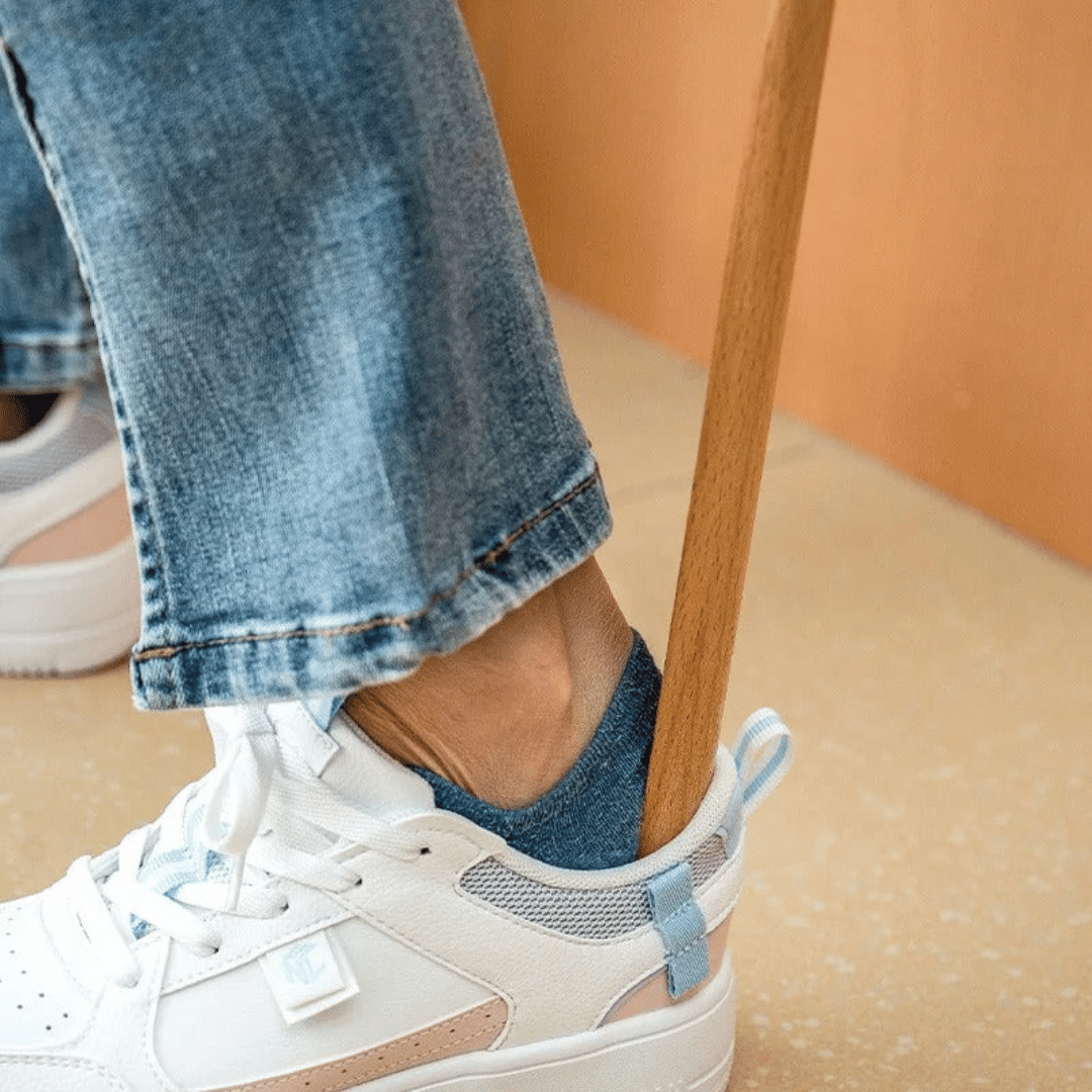 WOODSTEP – Magnetic Wooden Shoehorn