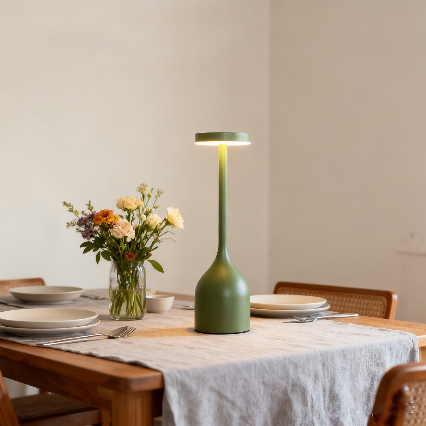 LUNAGLOW – USB Rechargeable Table Lamp for Cozy Everyday Ambience