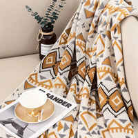 FRINGELLE – Geometric Fringe Blanket for Cozy Decorative Flair