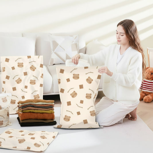 PACKVAC GO - Compact Travel Vacuum Set with Rechargeable Pump for Space Saving