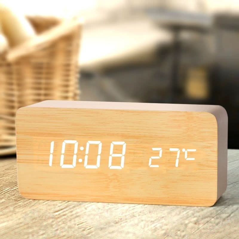 LUMIBARK – LED Alarm Clock – Natural wood digital desk clock
