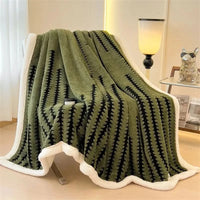 COZYGEO – Geometric Throw Blanket for Warmth and Everyday Comfort