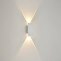 OUTGLOW – Waterproof Wall Light Fixture