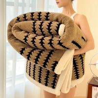 COZYGEO – Geometric Throw Blanket for Warmth and Everyday Comfort