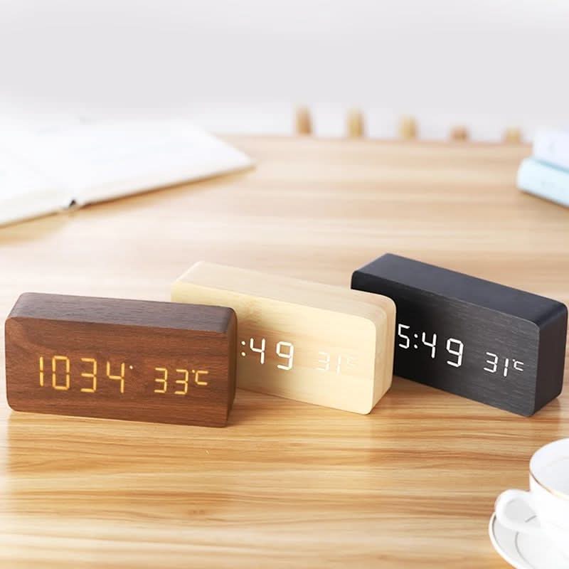 LUMIBARK – LED Alarm Clock – Natural wood digital desk clock