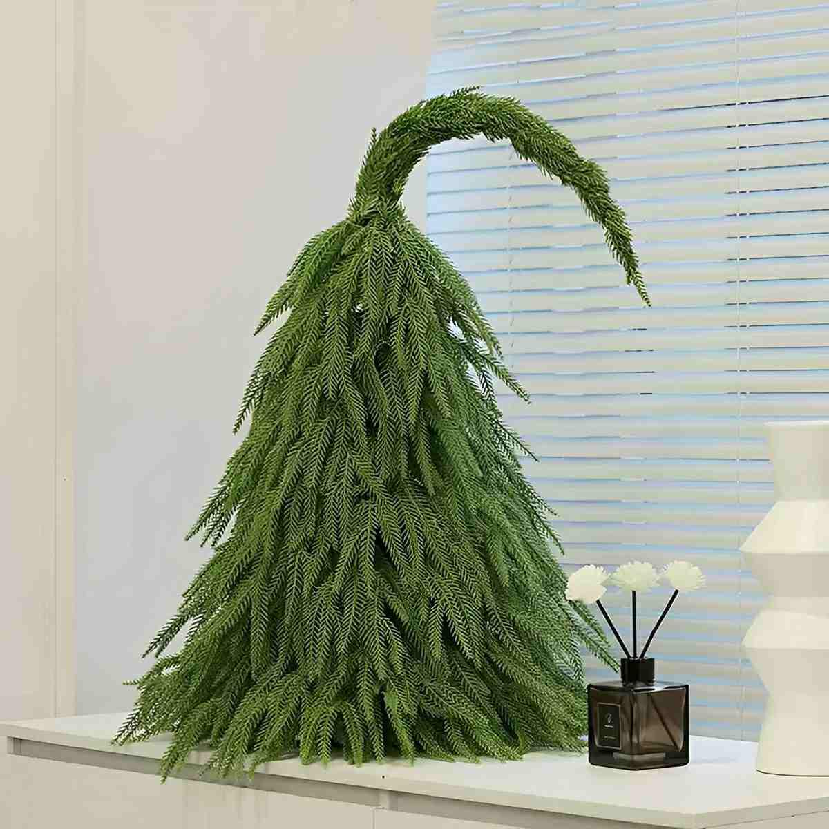 JINGLEPINE – Christmas Table Tree for Magical Holiday Charm