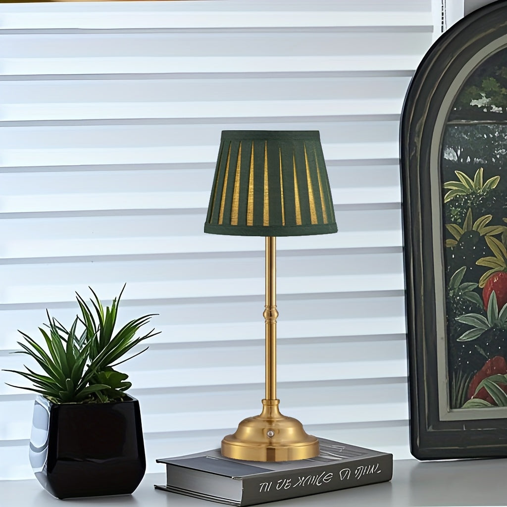 RETROLUME – Rechargeable Retro Desk Lamp