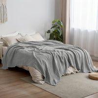DREAMFLOW – Airy Everyday Blanket for Cozy Home Relaxation