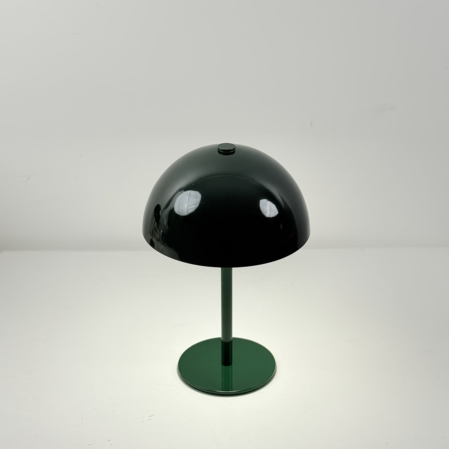 LUMORA – Cordless Touch Desk Lamp