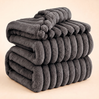 DREAMVANTIA – Statement Blanket for Dreamy Bedroom Styling