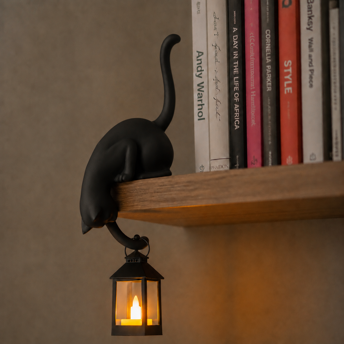 WHISKELLE – Shelf-Edge Cat Figurine LED Lantern for Whimsical Decor