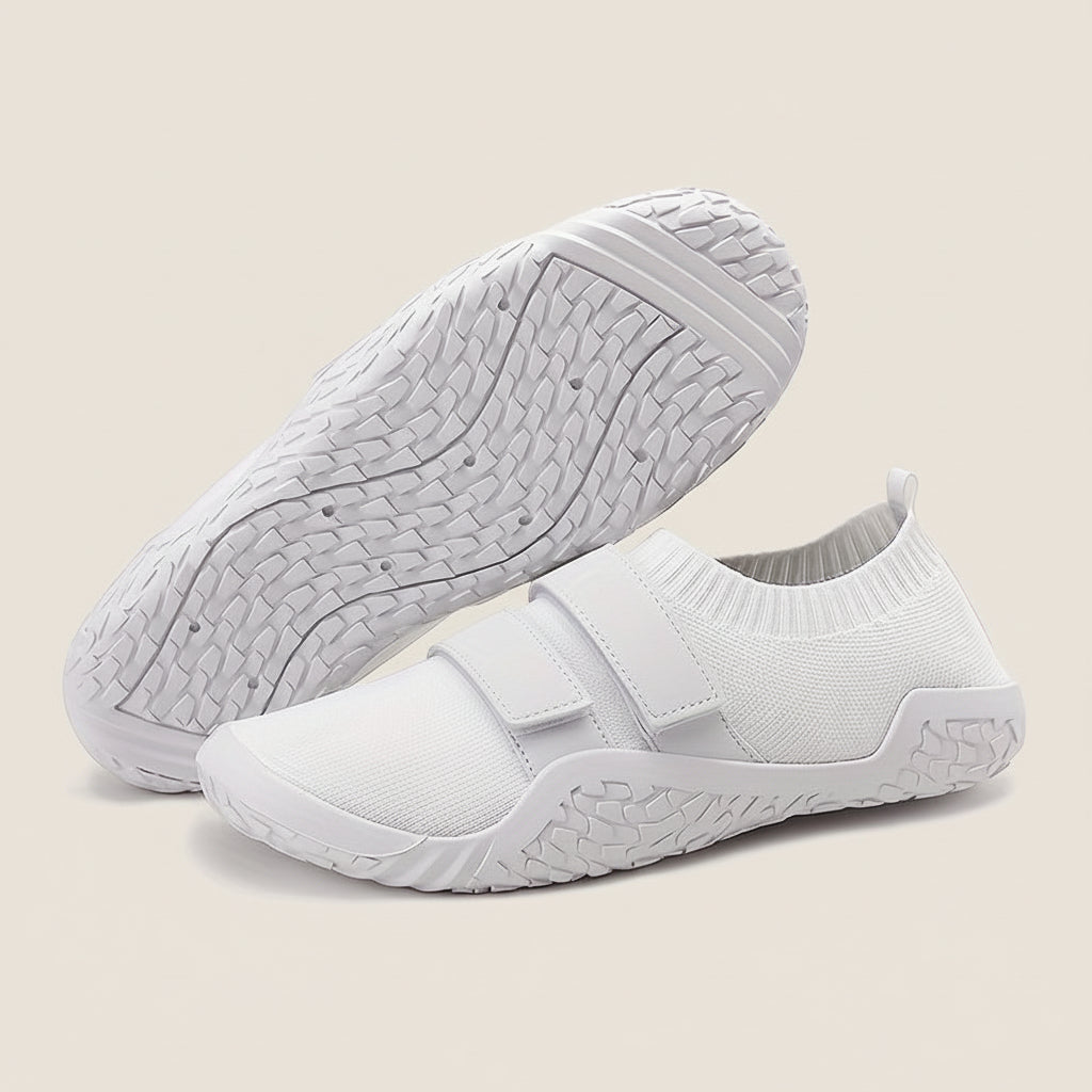 SQUATBASE - Flat training shoes designed for stability in squats and lifting