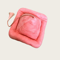 READIPAD – Pyramid Reading Pillow Stand
