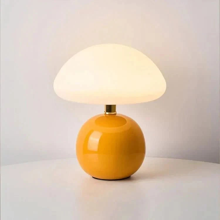 SHROOMLUME – Lampada da tavolo a forma di fungo per una delicata atmosfera domestica