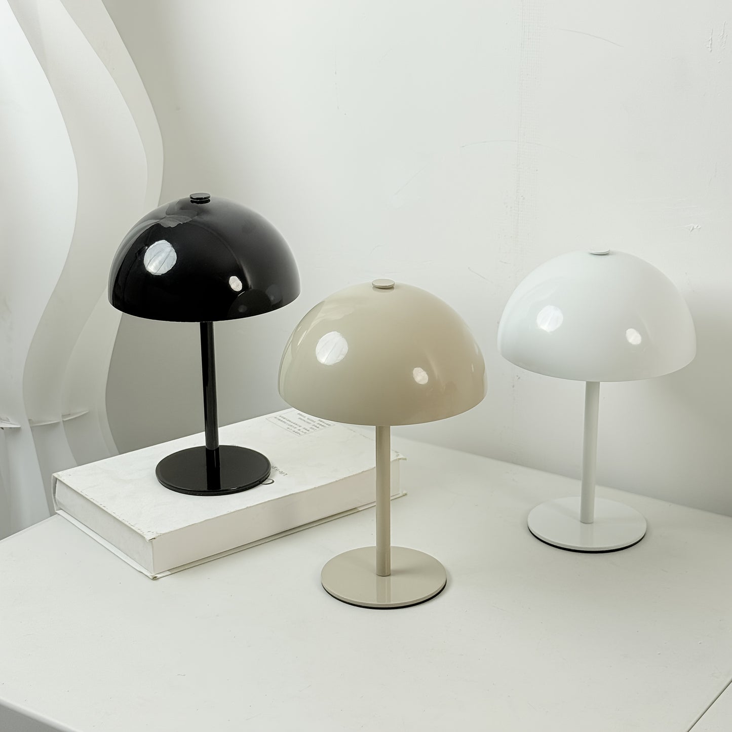LUMORA – Cordless Touch Desk Lamp