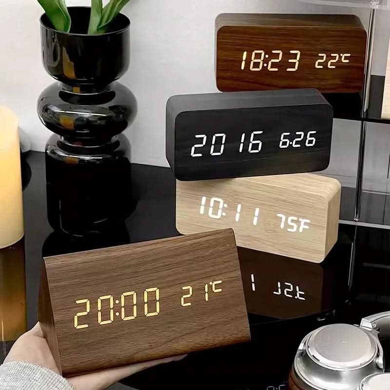 TEMPTICK – LED-vækkeur med temperaturvisning