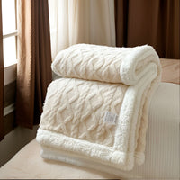 COZYVAREL – Reversible Blanket for Inviting Home Warmth