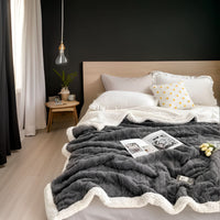COZYVAREL – Reversible Blanket for Inviting Home Warmth