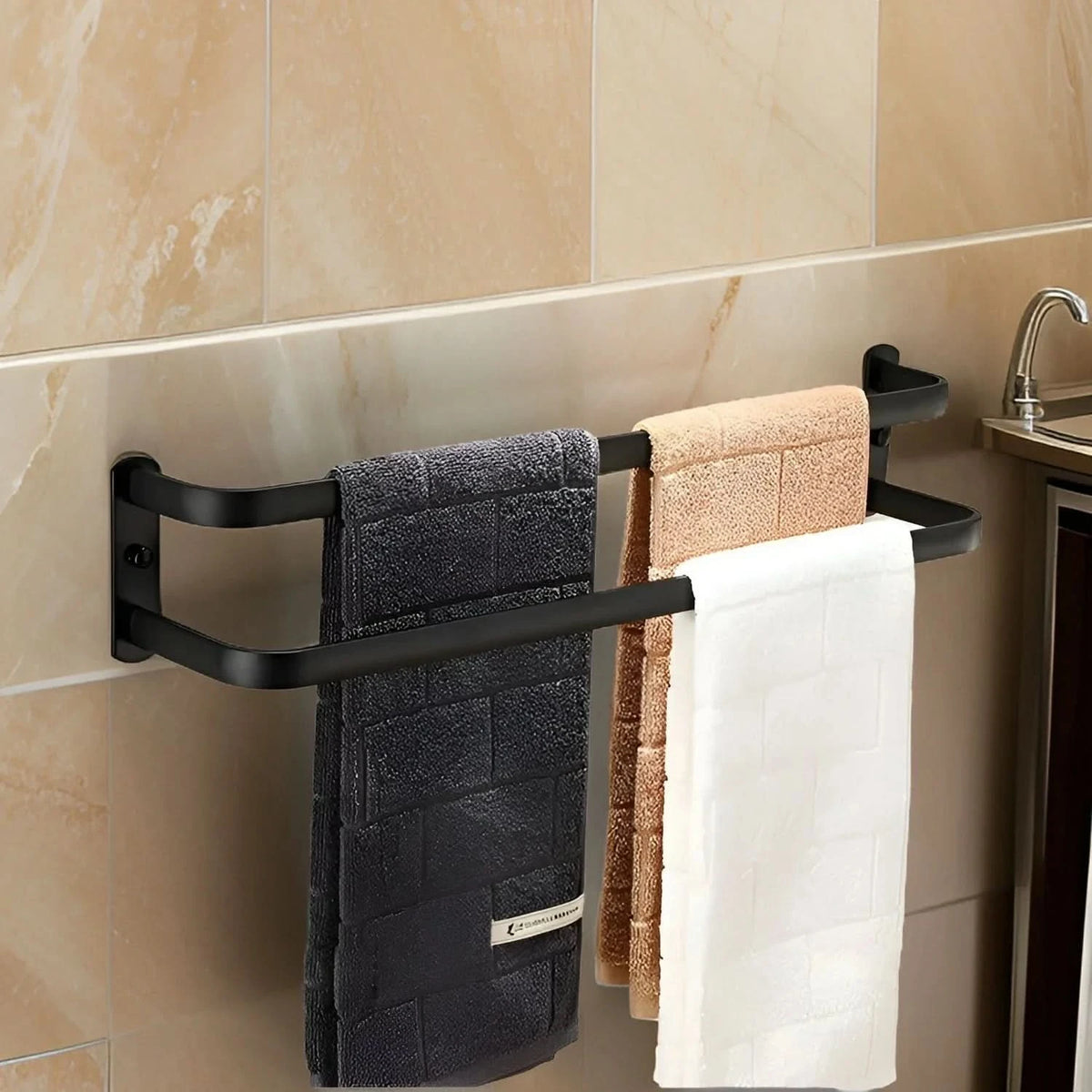 LINENHOLD – Wall-Mounted Towel Rack for Easy Bathroom Storage